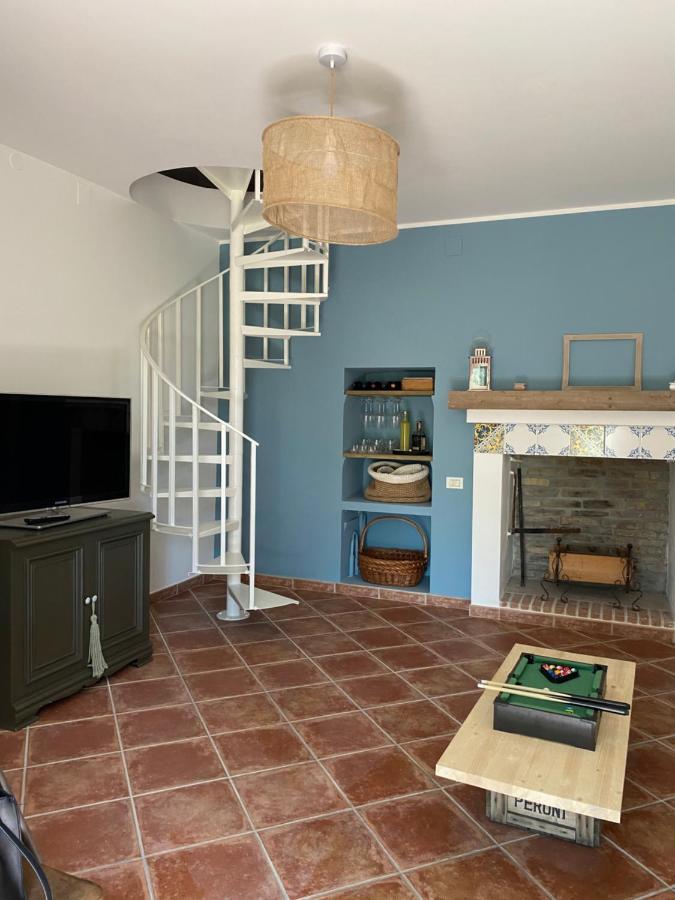 Villa Casale Cialifone Alanno Esterno foto